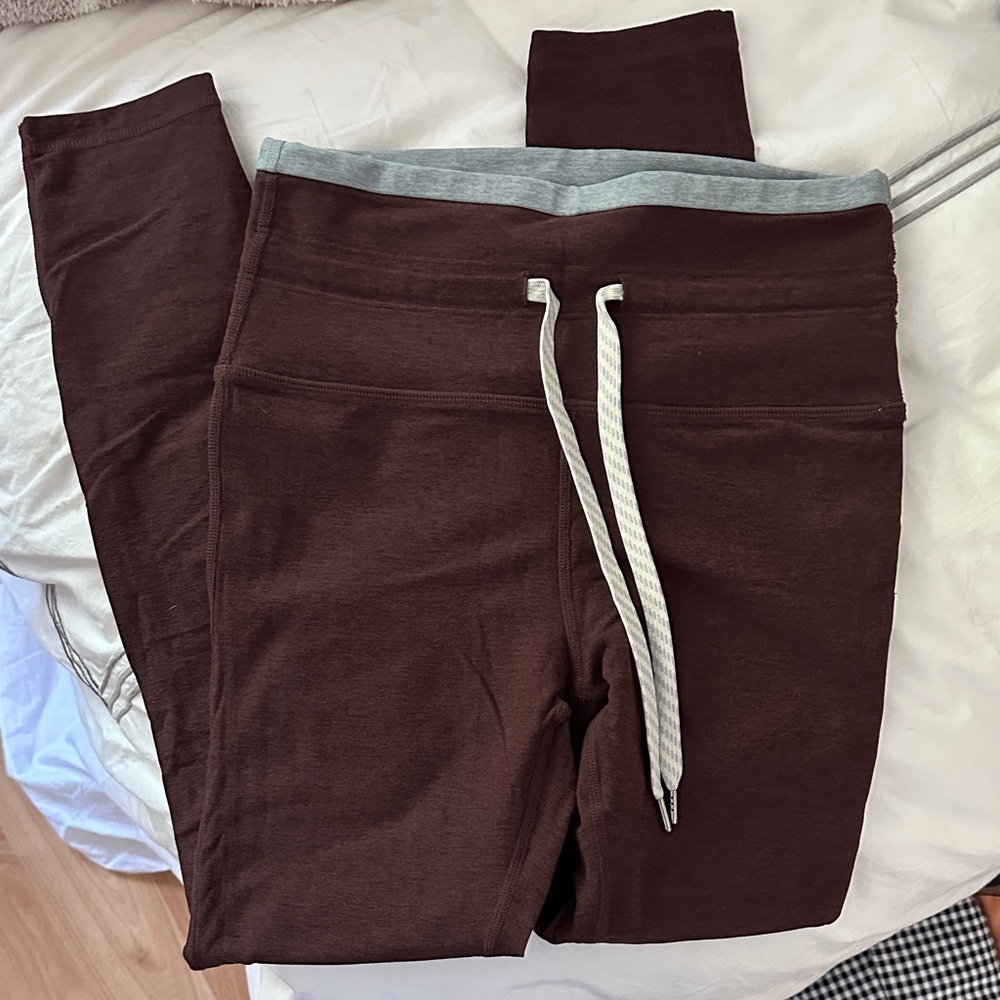 Vuori maroon burgundy leggings small halo